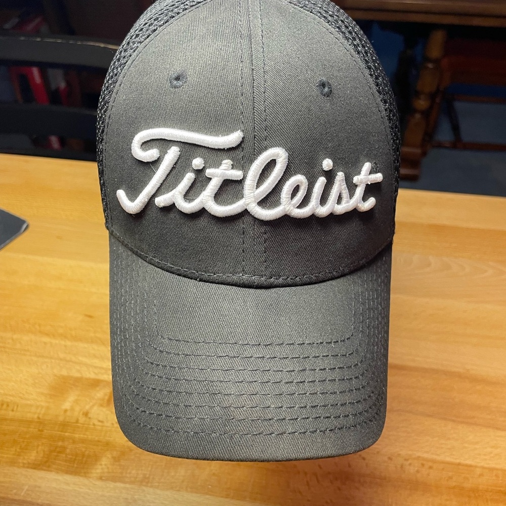 Titleist Fitted FJ Pro V Golf Hat medium/large